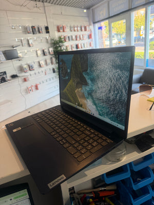 Lenovo IdeaPad 3 15ALC6 – AMD Ryzen 5 5500U | 8 GB RAM | 240 GB SSD | 15,6″ | Windows 11 Home