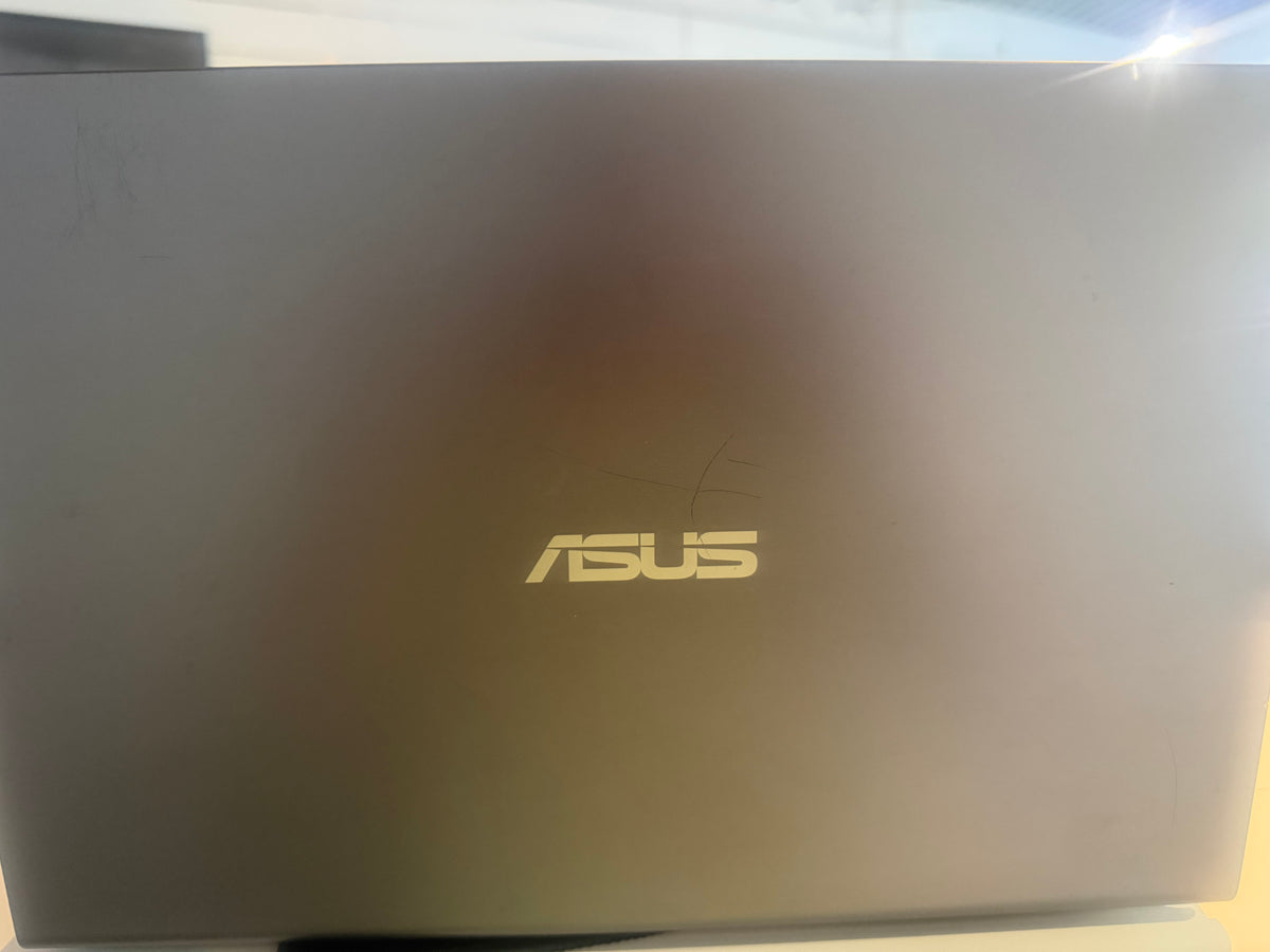 ASUS VivoBook 14 – BEHUIZING SCHADE | Intel Core i3-1115G4 | 8 GB RAM | 256 GB SSD | 14″ Full HD