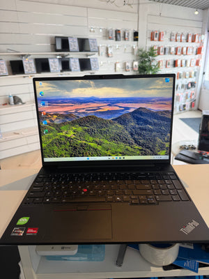 Lenovo ThinkPad E16 Gen 1 | Ryzen 5 | 16GB | 512GB SSD | Windows 11 Pro