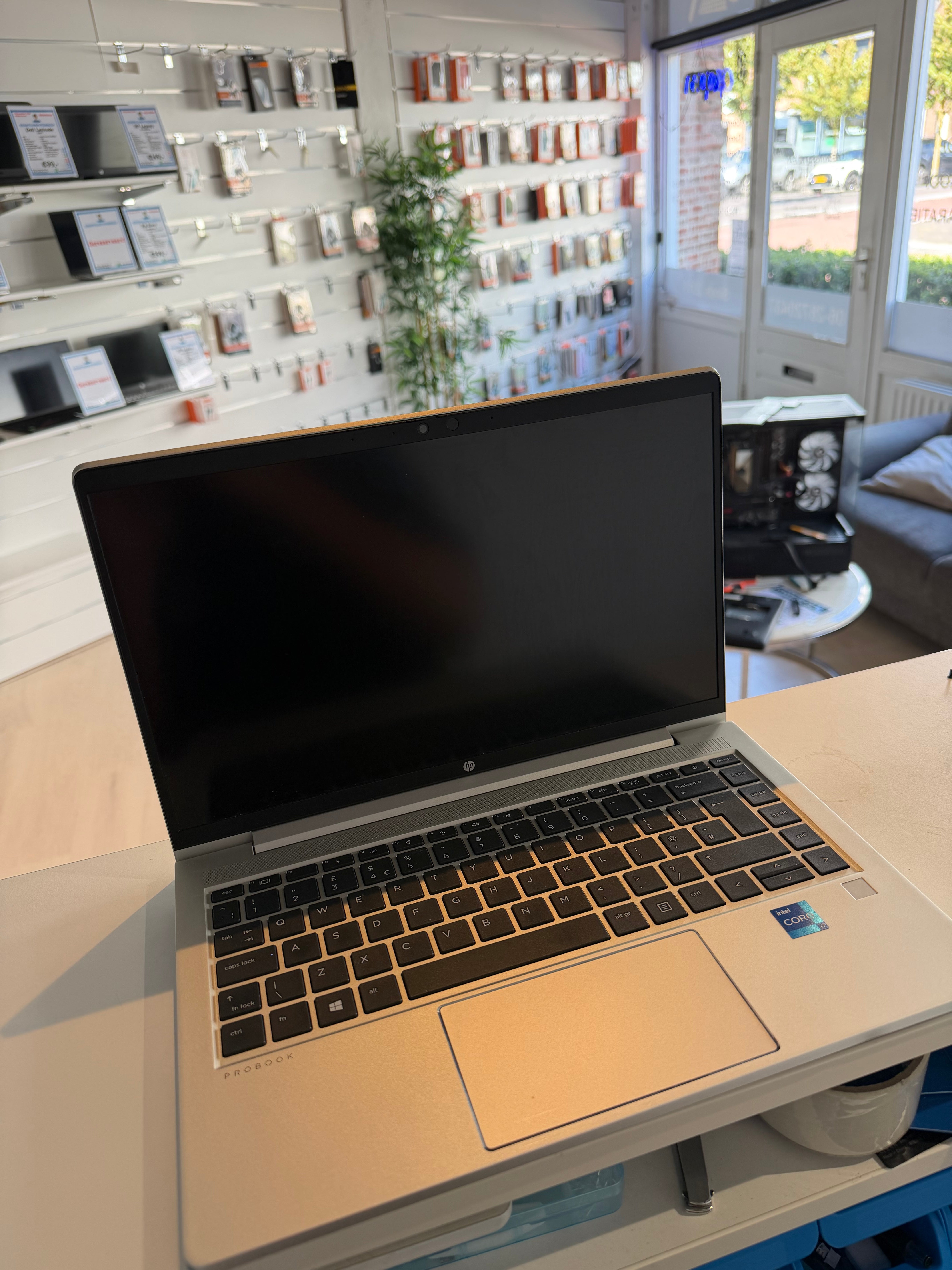 HP ProBook 640 G8 | i7-1165G7 | 16GB RAM | 512GB SSD | Windows 11 Pro