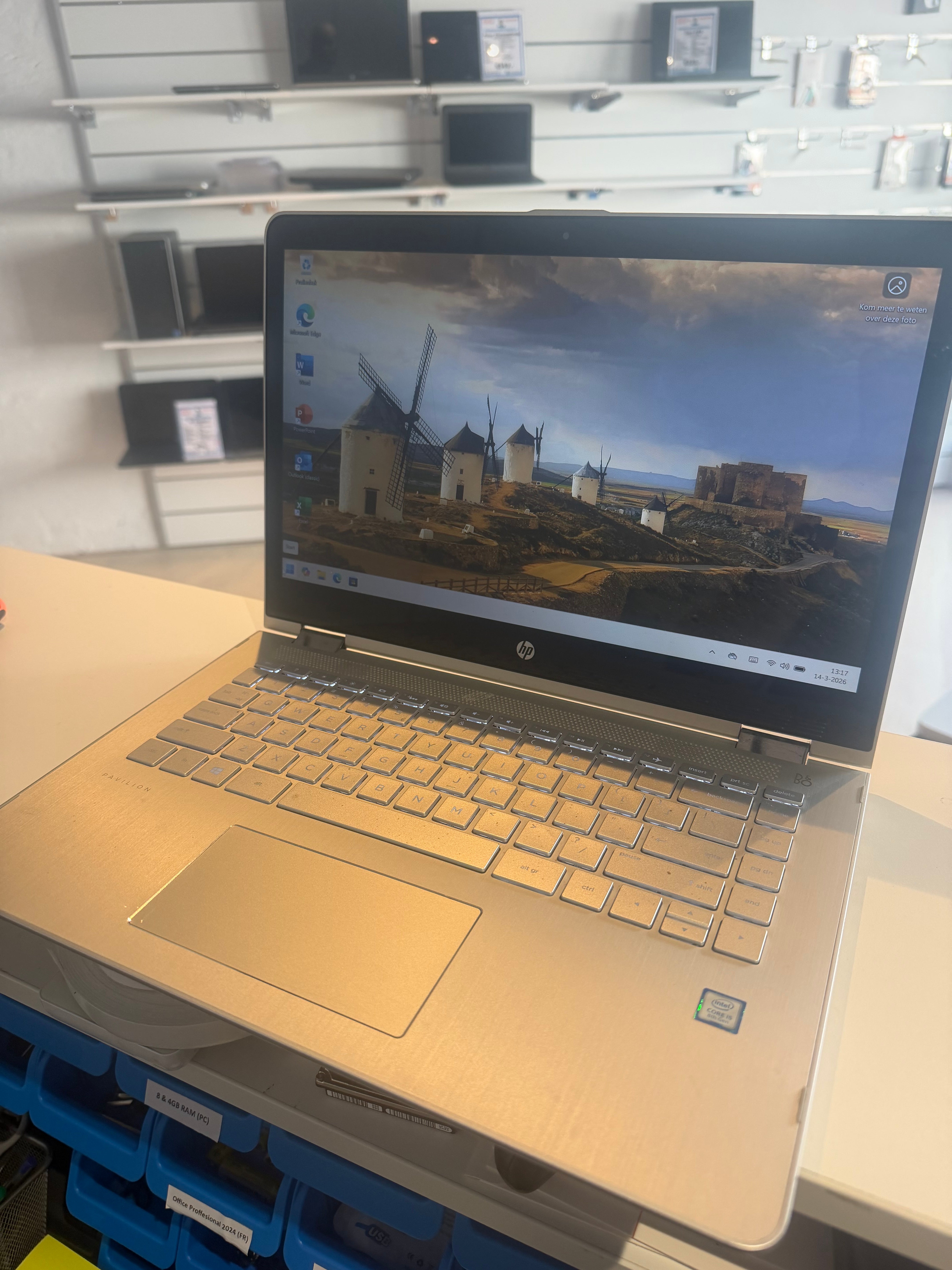 HP Pavilion x360 14-ba183nd |Behuizing:Krassen| i5-8250U | 8 GB | 256 GB SSD | 14″ Full HD Touch | Windows 11 Home