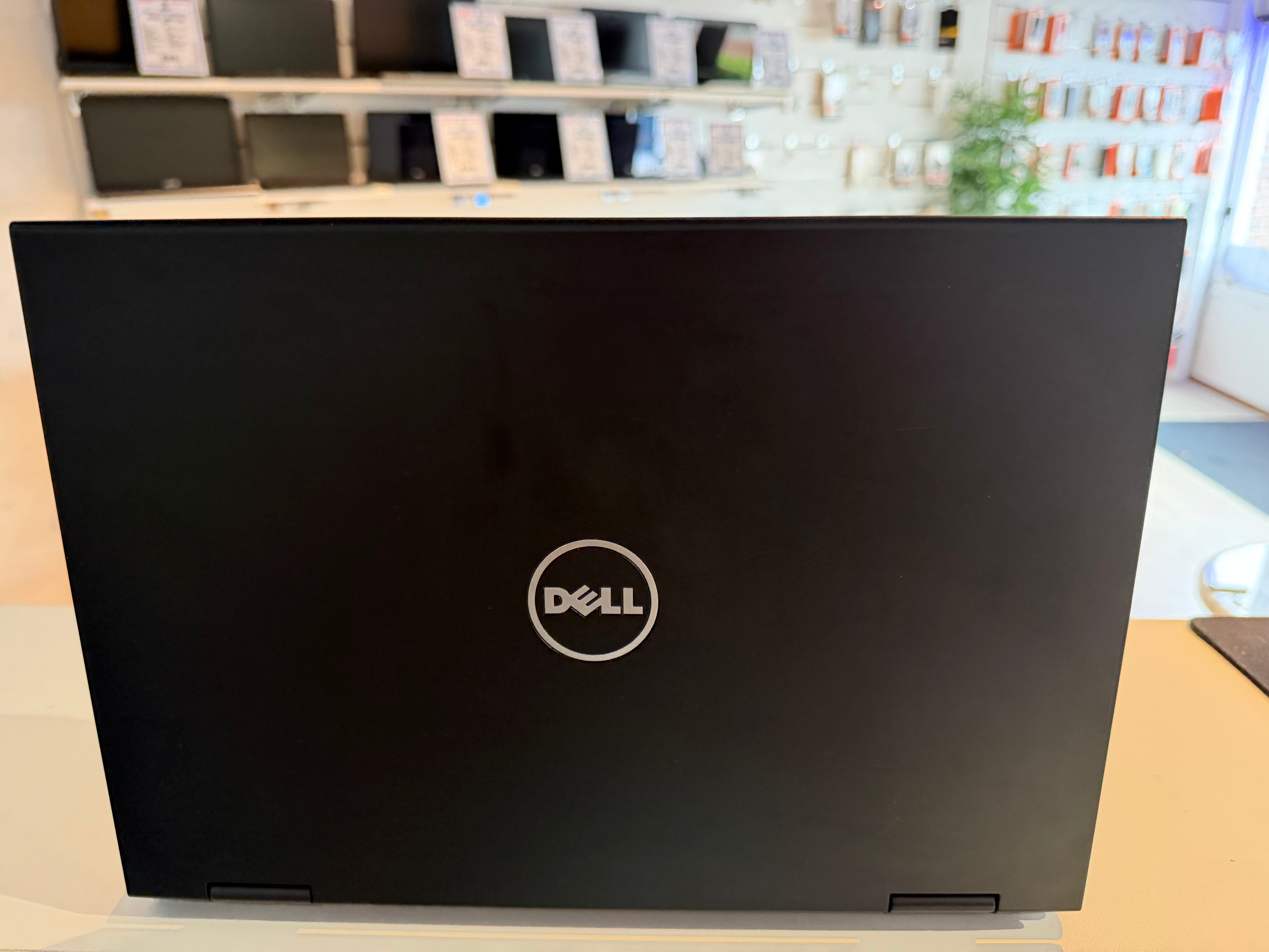 Dell Latitude 3390 – Touchscreen | Intel Core i3-7130U | 8 GB | 240 GB SSD | 13,3″ | Windows 11 Pro