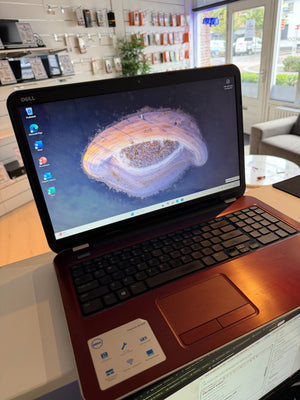 Dell Inspiron 5735 – 8 GB | 240 GB SSD | 17,3″ | Windows 11 Pro