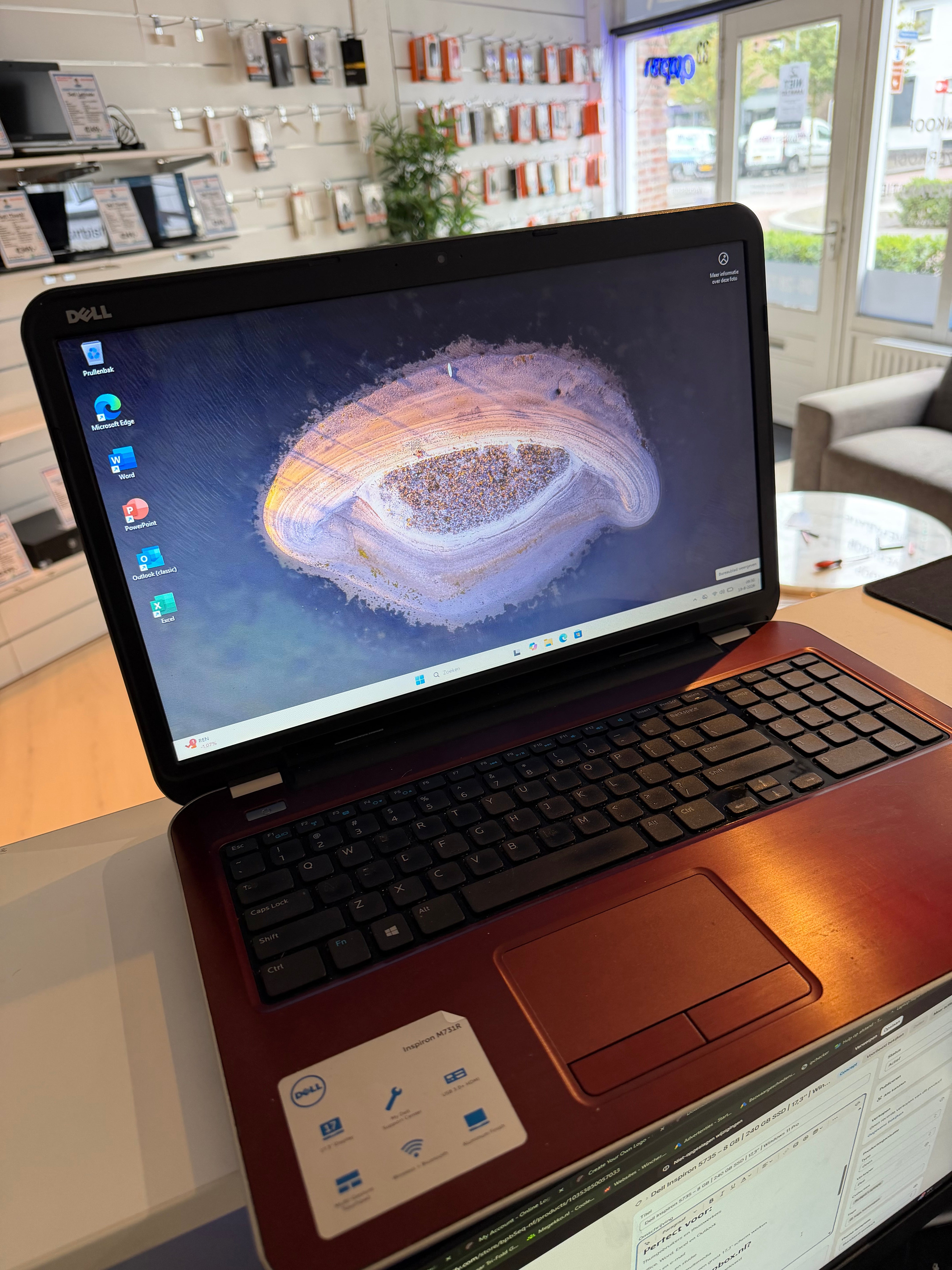 Dell Inspiron 5735 – 8 GB | 240 GB SSD | 17,3″ | Windows 11 Pro
