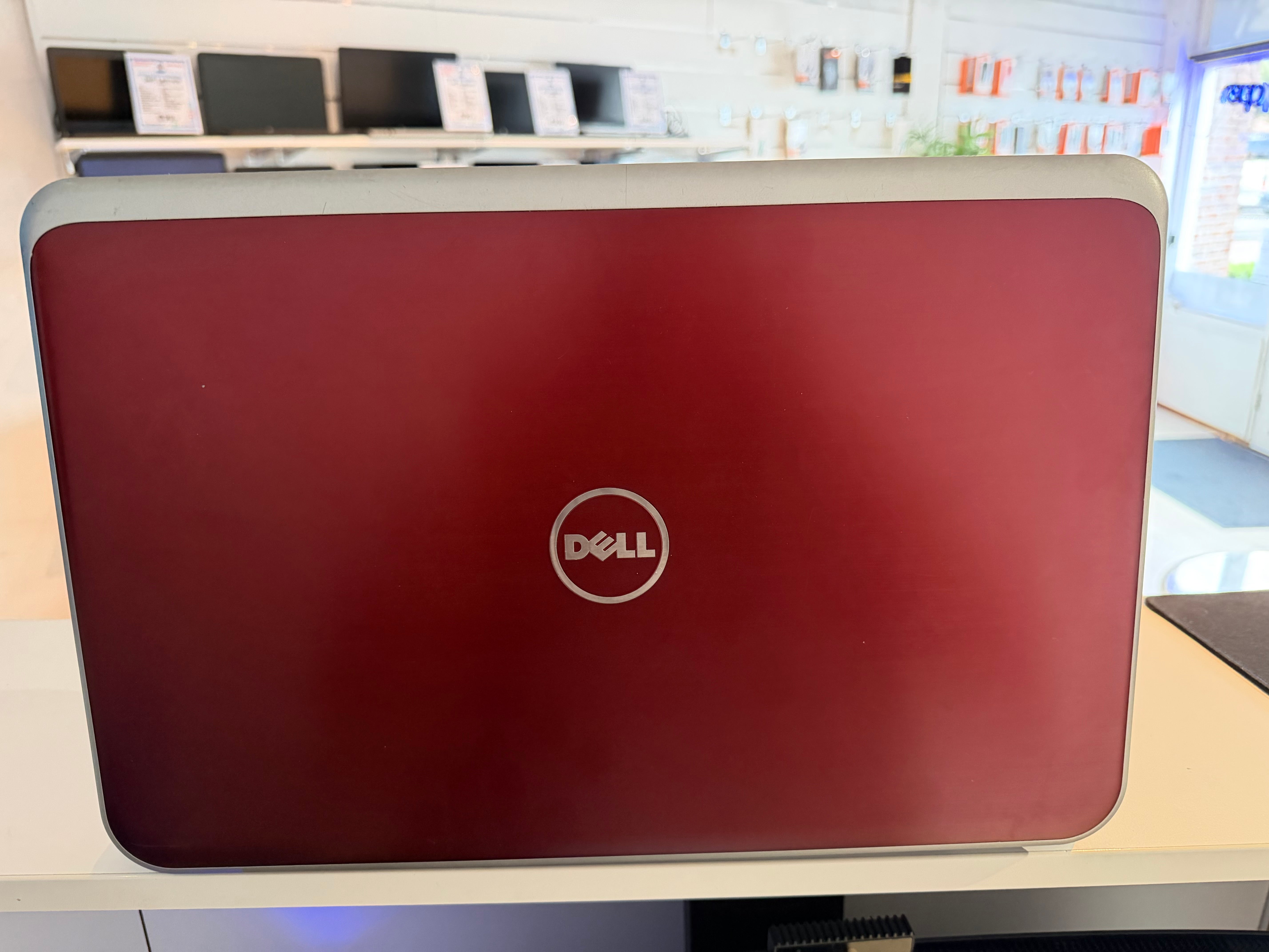 Dell Inspiron 5735 – 8 GB | 240 GB SSD | 17,3″ | Windows 11 Pro